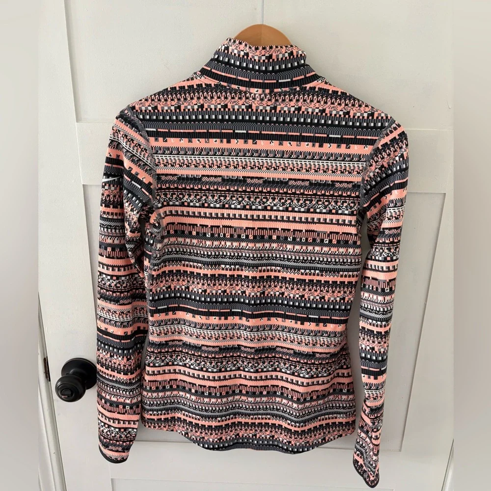 Nike Pro Hyperwarm Aztec Print Half Zip Pullover. Size Medium.